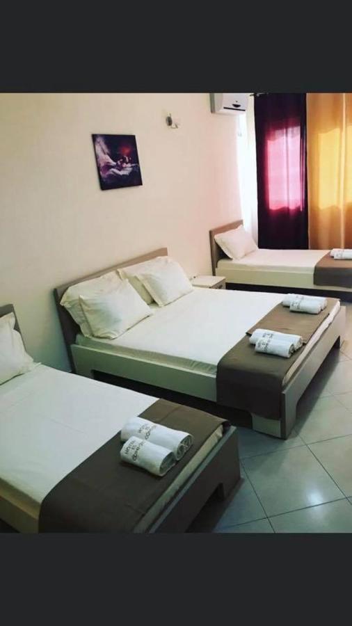 Hotel Comfort Shëngjin エクステリア 写真
