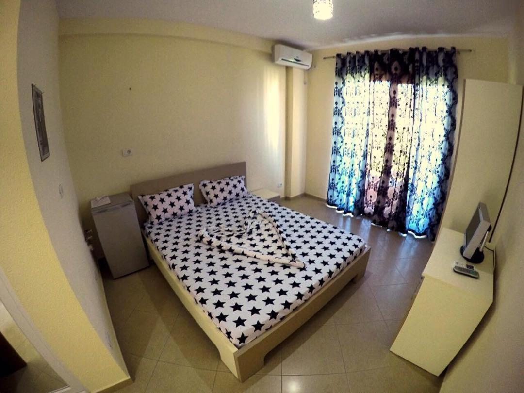 Hotel Comfort Shëngjin エクステリア 写真